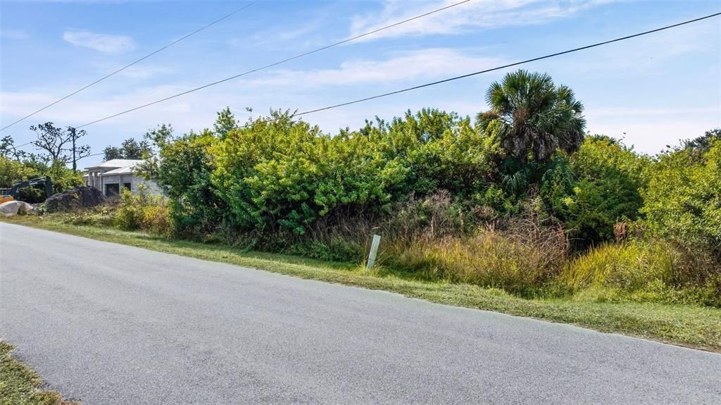 待售: $69,000 (0.23 acres)