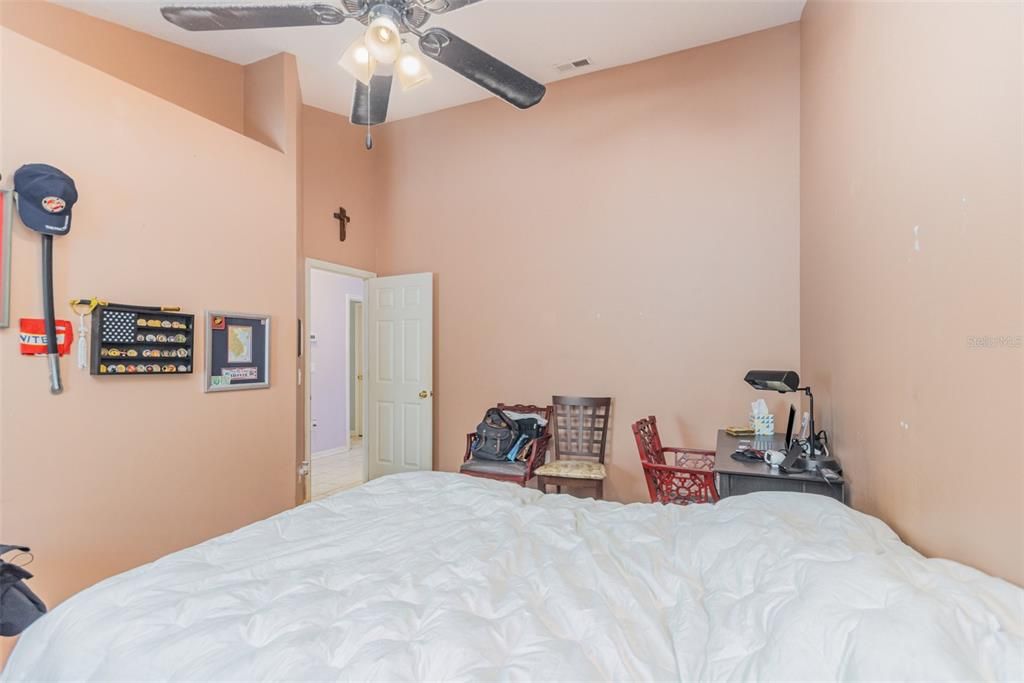 For Sale: $459,999 (3 beds, 2 baths, 1939 Square Feet)