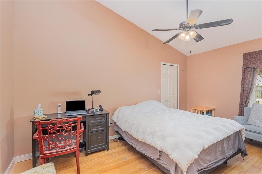 For Sale: $459,999 (3 beds, 2 baths, 1939 Square Feet)