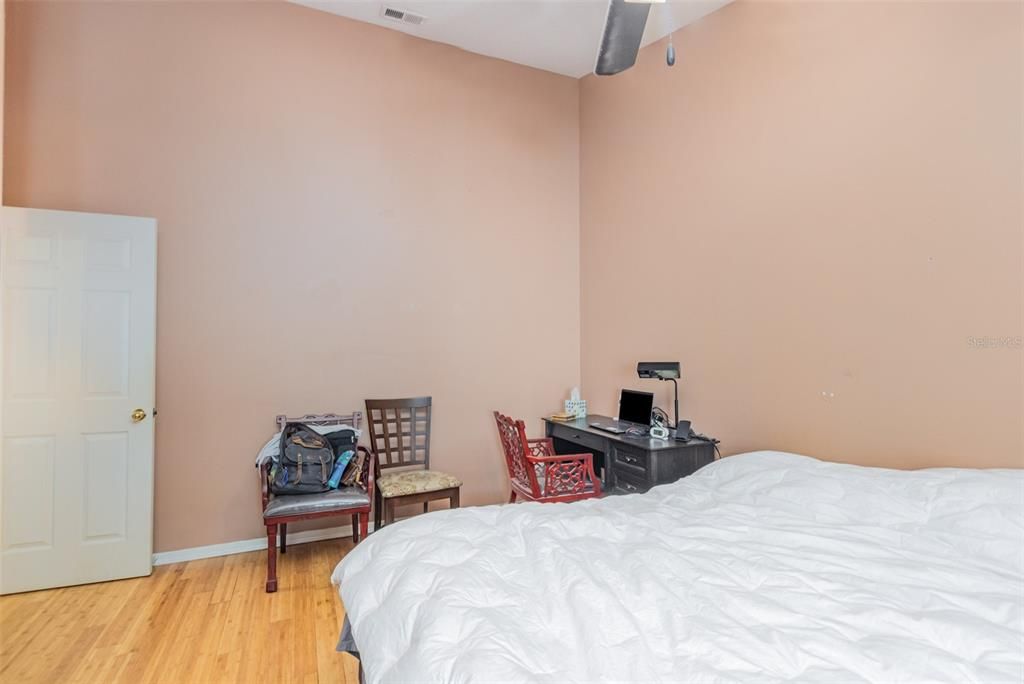 For Sale: $459,999 (3 beds, 2 baths, 1939 Square Feet)