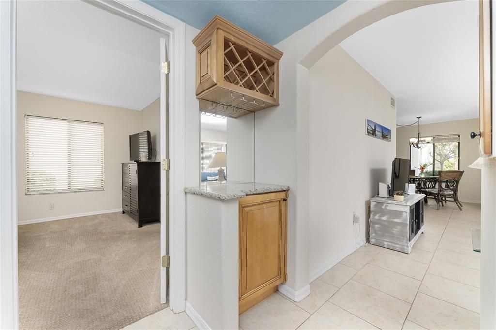 待售: $549,000 (2 贝兹, 2 浴室, 1237 平方英尺)