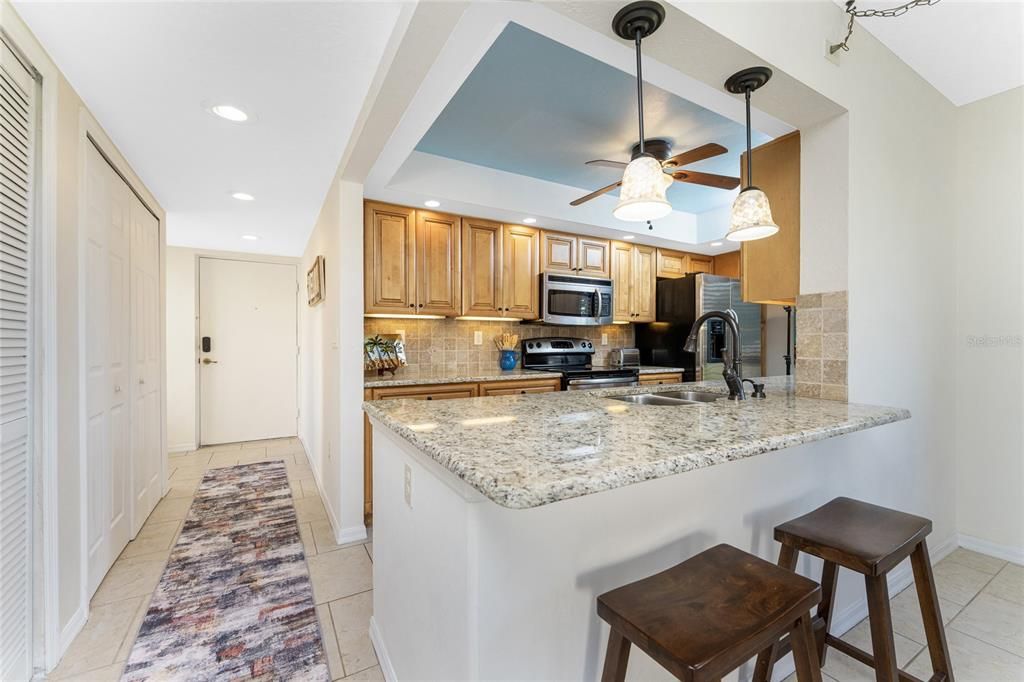 待售: $549,000 (2 贝兹, 2 浴室, 1237 平方英尺)