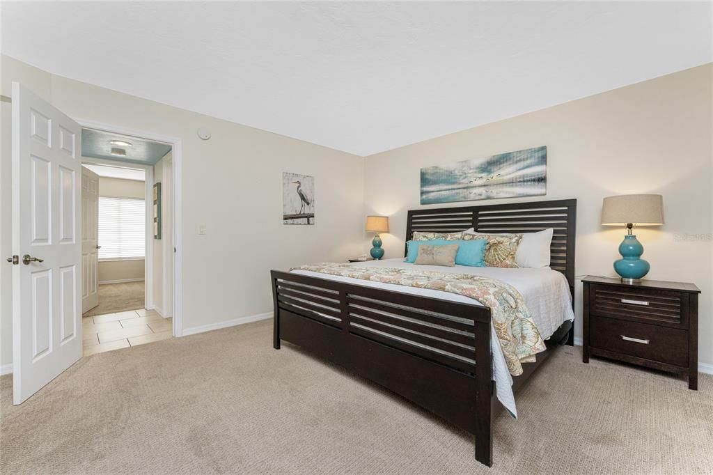 待售: $549,000 (2 贝兹, 2 浴室, 1237 平方英尺)