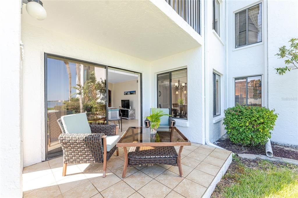 待售: $549,000 (2 贝兹, 2 浴室, 1237 平方英尺)