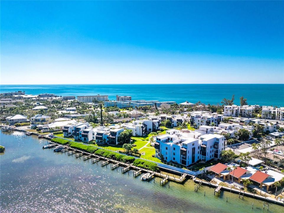 待售: $549,000 (2 贝兹, 2 浴室, 1237 平方英尺)