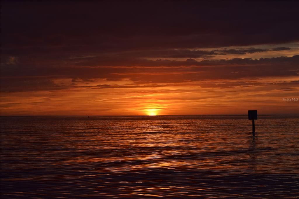 待售: $549,000 (2 贝兹, 2 浴室, 1237 平方英尺)