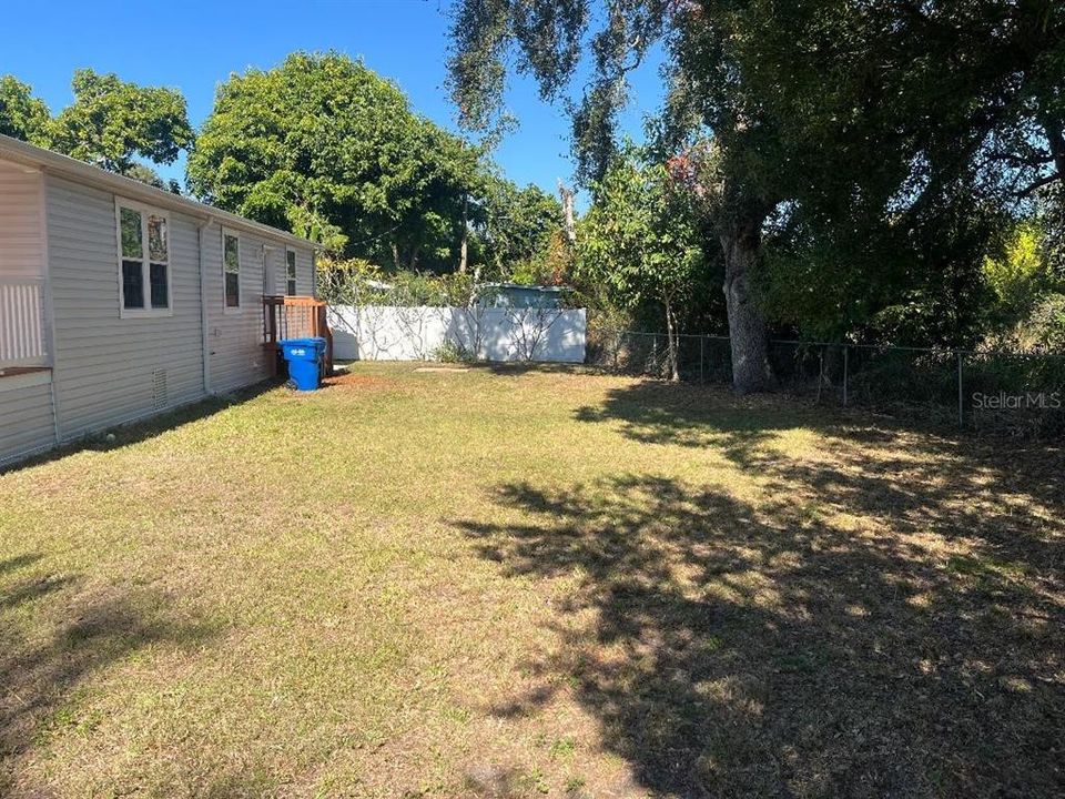 For Rent: $2,300 (3 beds, 2 baths, 1296 Square Feet)