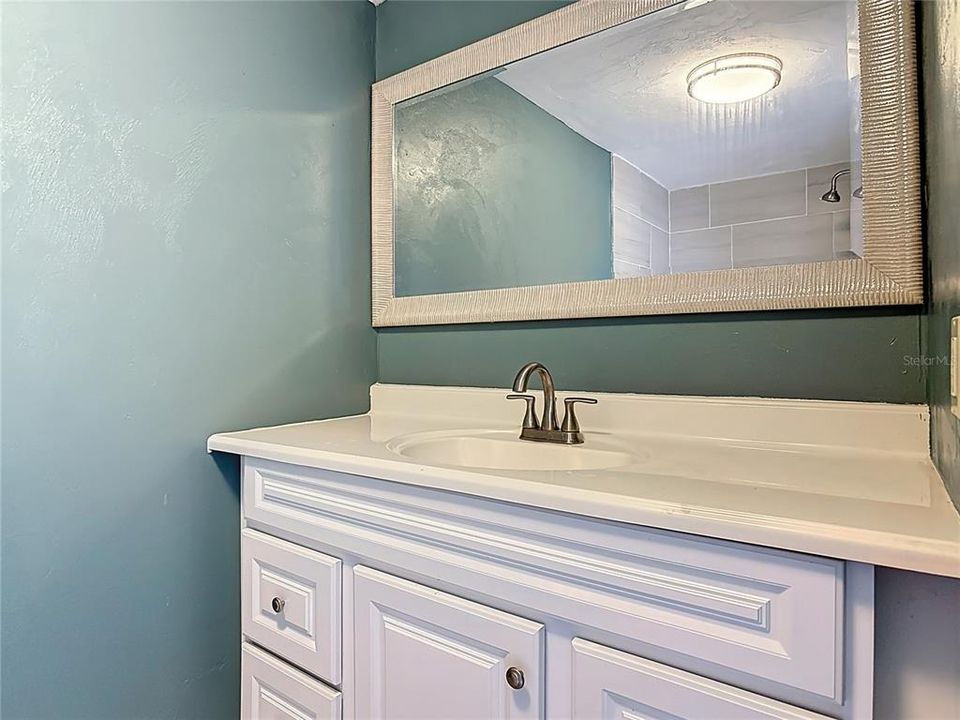 En Venta: $289,500 (4 camas, 3 baños, 1582 Pies cuadrados)