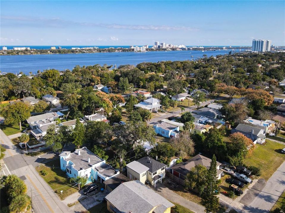 En Venta: $289,500 (4 camas, 3 baños, 1582 Pies cuadrados)