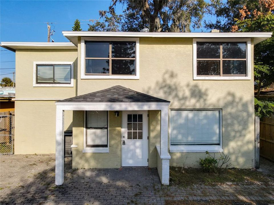 En Venta: $289,500 (4 camas, 3 baños, 1582 Pies cuadrados)