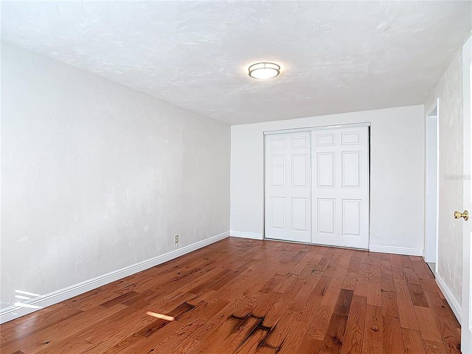 En Venta: $289,500 (4 camas, 3 baños, 1582 Pies cuadrados)