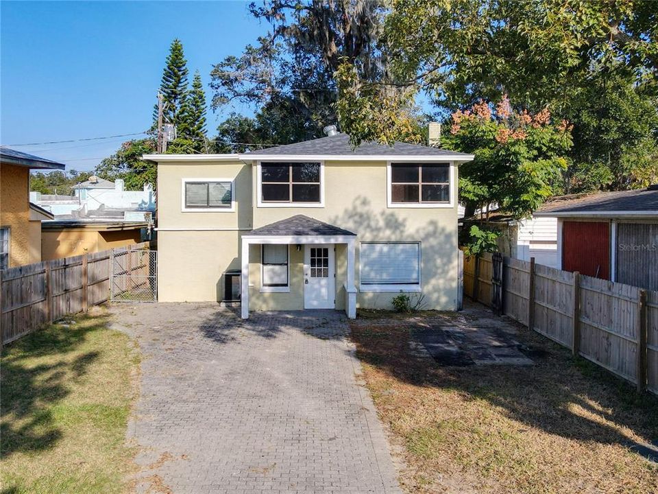 En Venta: $289,500 (4 camas, 3 baños, 1582 Pies cuadrados)