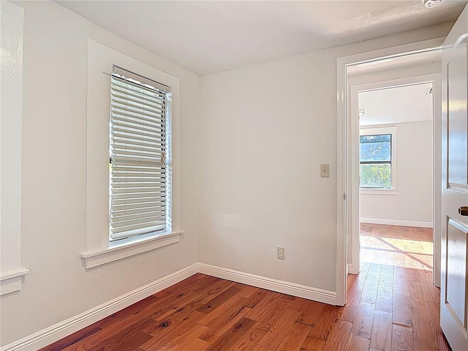 En Venta: $289,500 (4 camas, 3 baños, 1582 Pies cuadrados)