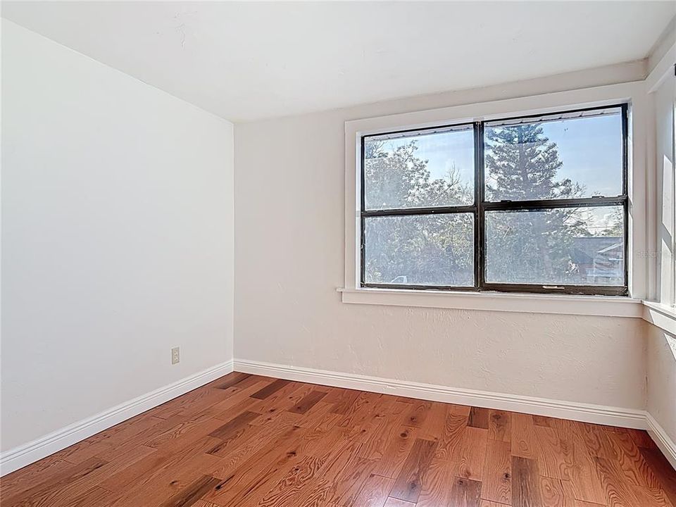 En Venta: $289,500 (4 camas, 3 baños, 1582 Pies cuadrados)