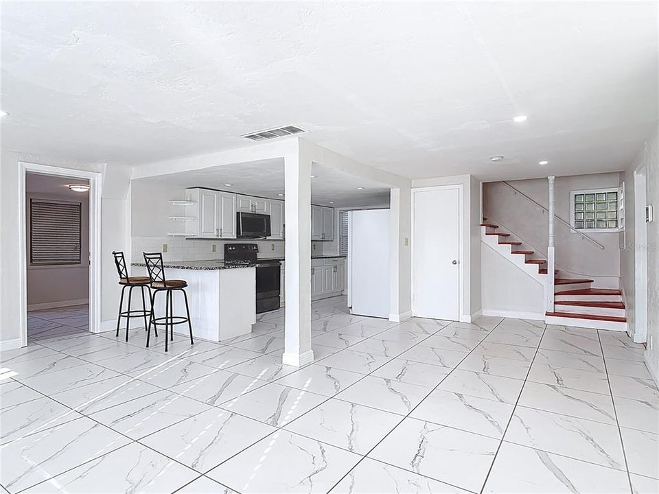 En Venta: $289,500 (4 camas, 3 baños, 1582 Pies cuadrados)