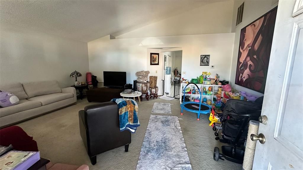 For Sale: $370,000 (3 beds, 2 baths, 1457 Square Feet)