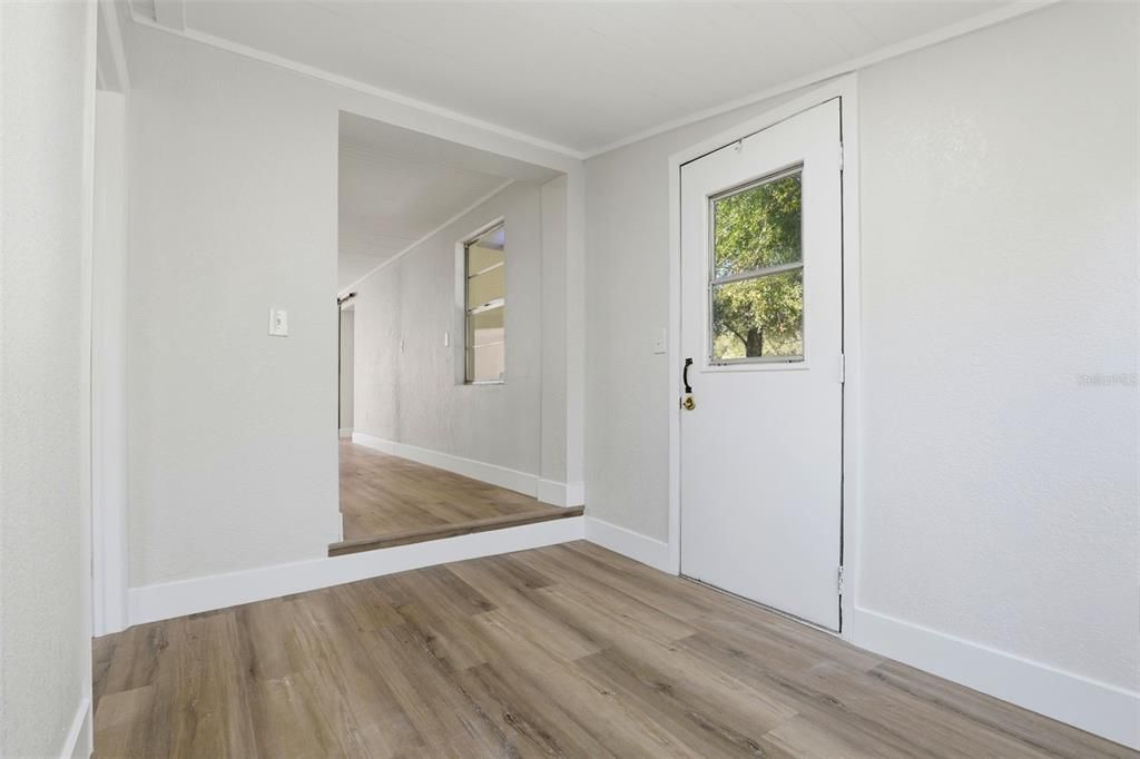 待售: $269,000 (3 贝兹, 2 浴室, 1276 平方英尺)