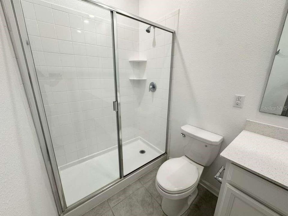 En Renta: $2,400 (4 camas, 3 baños, 2080 Pies cuadrados)