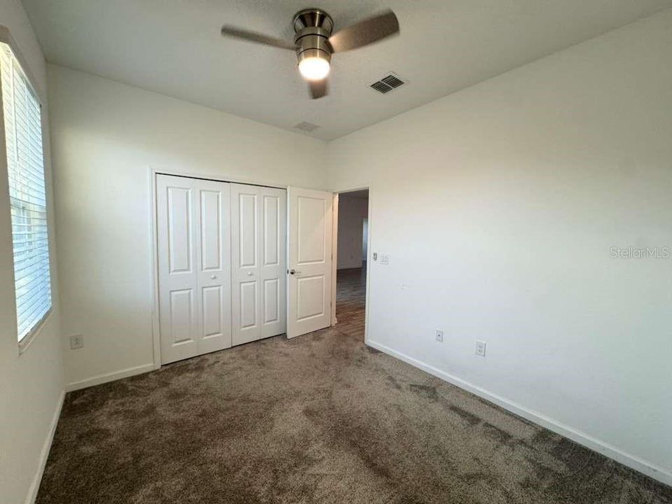 En Renta: $2,400 (4 camas, 3 baños, 2080 Pies cuadrados)