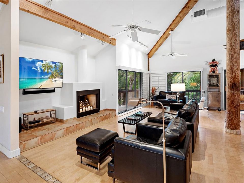 En Venta: $1,498,000 (3 camas, 4 baños, 3308 Pies cuadrados)