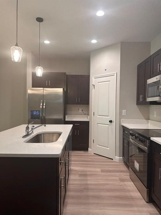 出租: $1,850 (3 贝兹, 2 浴室, 1177 平方英尺)