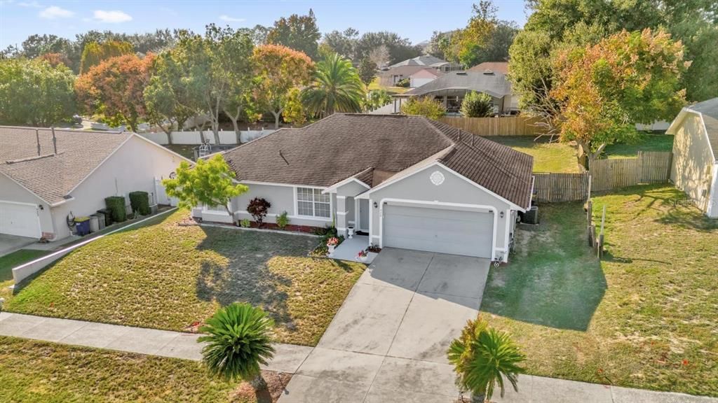 Activo con contrato: $359,000 (3 camas, 2 baños, 1348 Pies cuadrados)