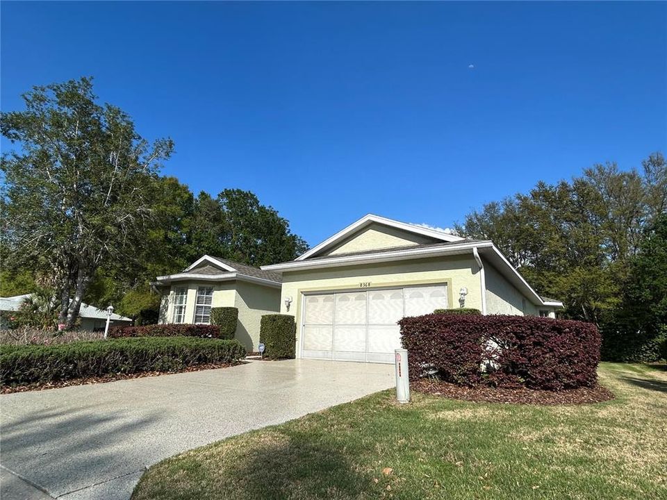 For Sale: $299,000 (3 beds, 2 baths, 2024 Square Feet)