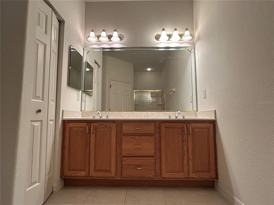 For Sale: $299,000 (3 beds, 2 baths, 2024 Square Feet)