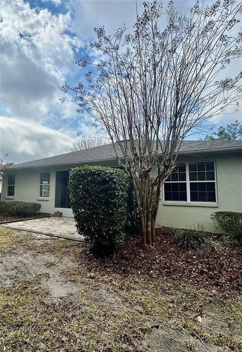 For Sale: $299,000 (3 beds, 2 baths, 2024 Square Feet)