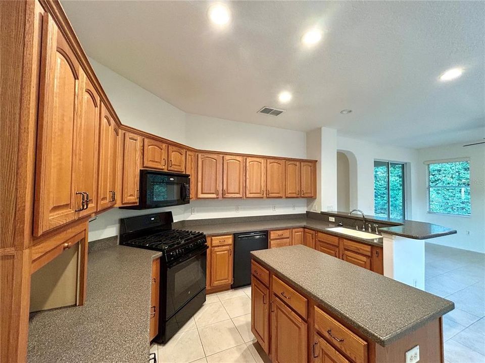 For Sale: $299,000 (3 beds, 2 baths, 2024 Square Feet)