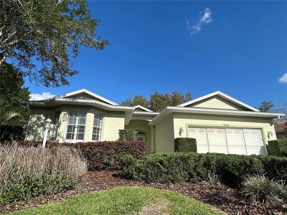 For Sale: $299,000 (3 beds, 2 baths, 2024 Square Feet)