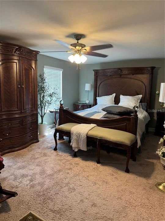 待售: $450,000 (4 贝兹, 2 浴室, 2490 平方英尺)