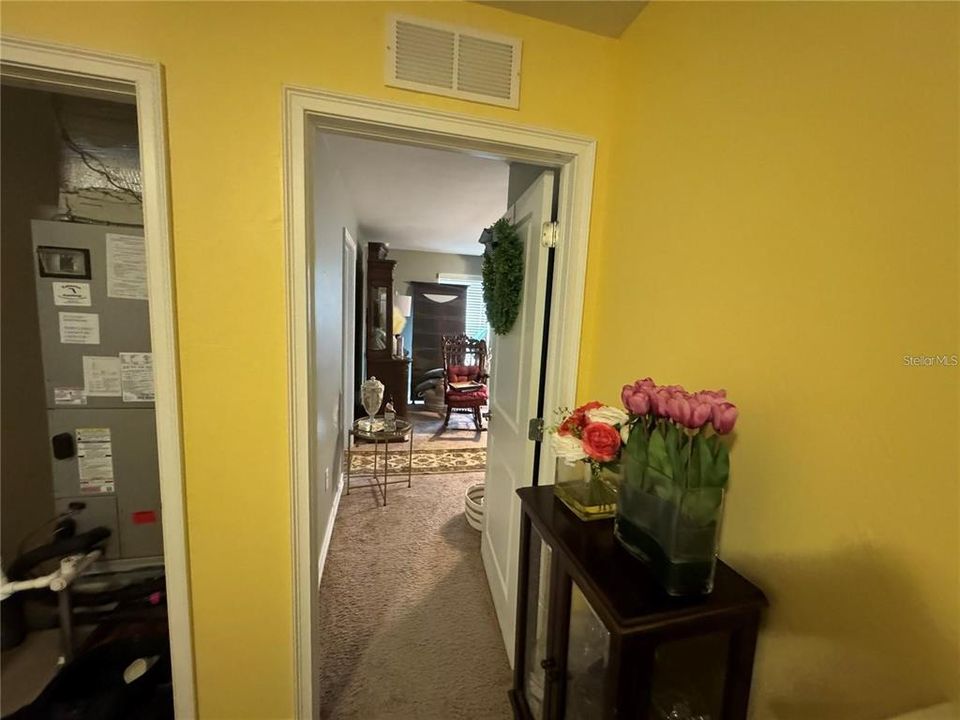 待售: $450,000 (4 贝兹, 2 浴室, 2490 平方英尺)