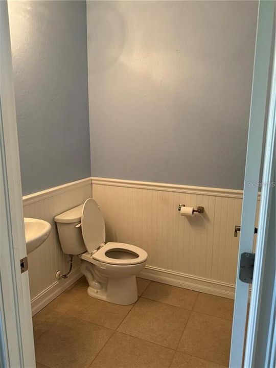 待售: $450,000 (4 贝兹, 2 浴室, 2490 平方英尺)