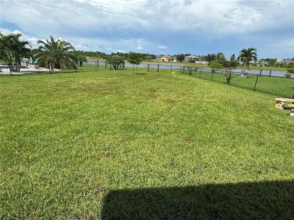 待售: $450,000 (4 贝兹, 2 浴室, 2490 平方英尺)