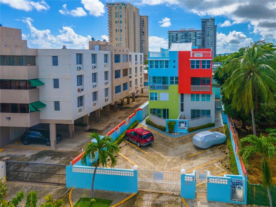 На продажу: $359,000 (2 спален, 1 ванн, 0 Квадратных фут)