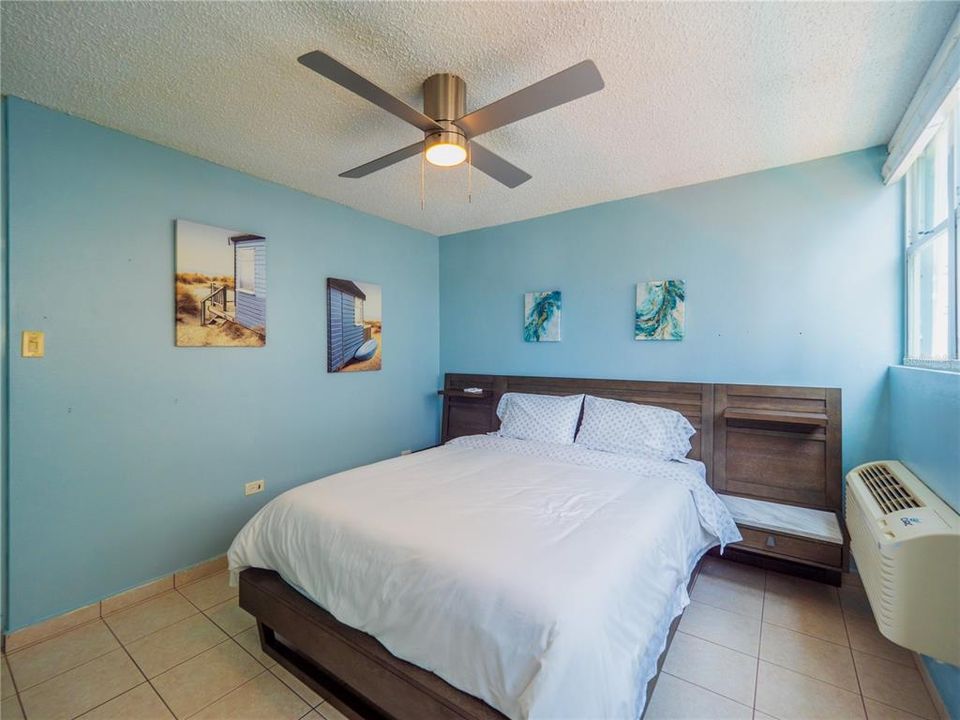 На продажу: $359,000 (2 спален, 1 ванн, 0 Квадратных фут)