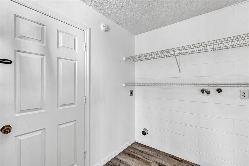 En Venta: $284,500 (3 camas, 1 baños, 1107 Pies cuadrados)