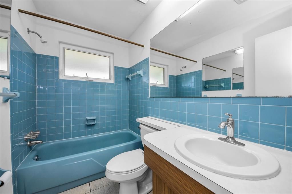 For Sale: $419,900 (2 beds, 2 baths, 1767 Square Feet)