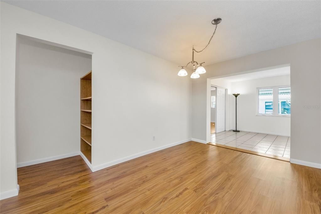For Sale: $419,900 (2 beds, 2 baths, 1767 Square Feet)