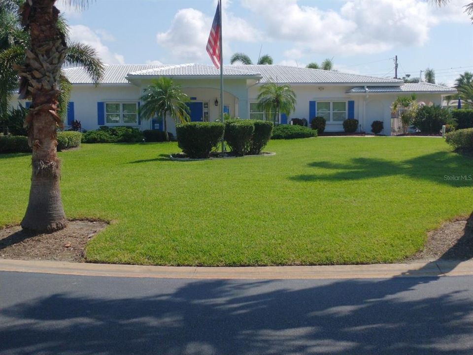 For Sale: $419,900 (2 beds, 2 baths, 1767 Square Feet)