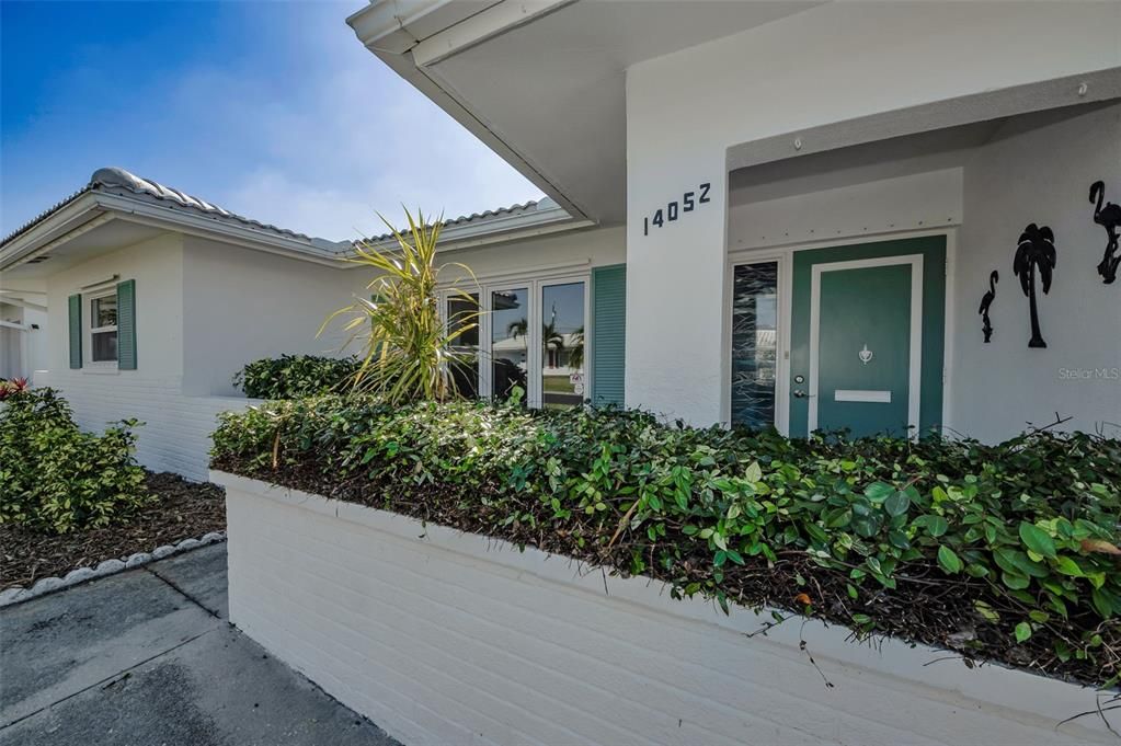 For Sale: $419,900 (2 beds, 2 baths, 1767 Square Feet)