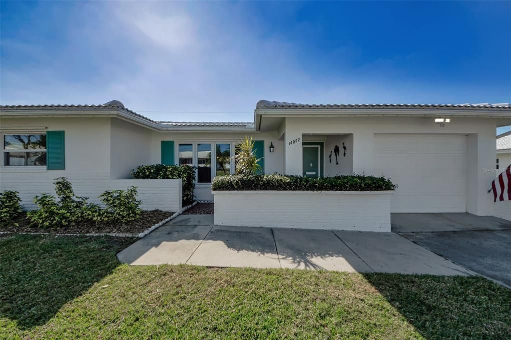 For Sale: $419,900 (2 beds, 2 baths, 1767 Square Feet)