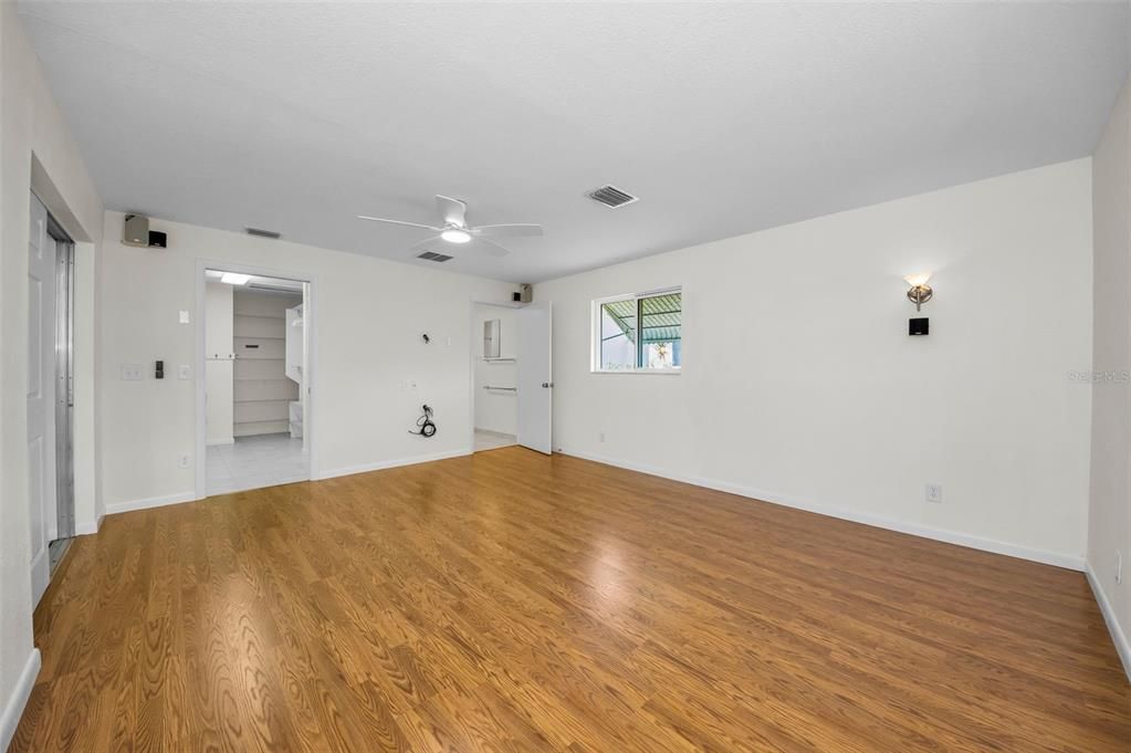 For Sale: $419,900 (2 beds, 2 baths, 1767 Square Feet)