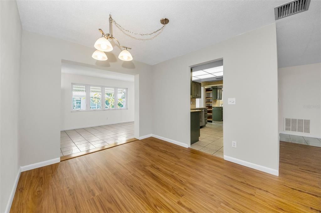 For Sale: $419,900 (2 beds, 2 baths, 1767 Square Feet)