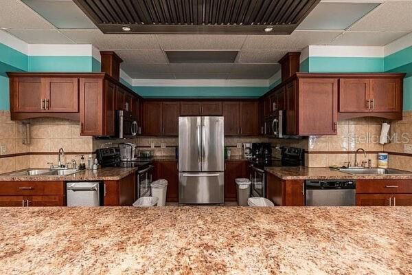 For Sale: $419,900 (2 beds, 2 baths, 1767 Square Feet)