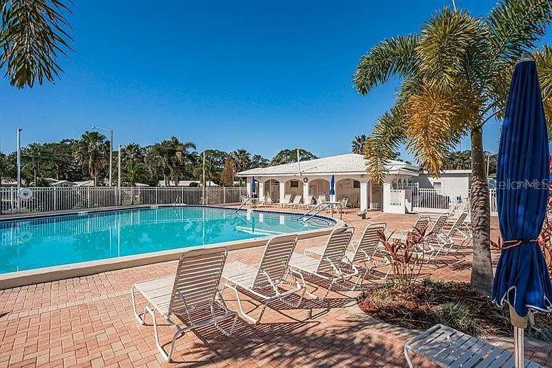 For Sale: $419,900 (2 beds, 2 baths, 1767 Square Feet)