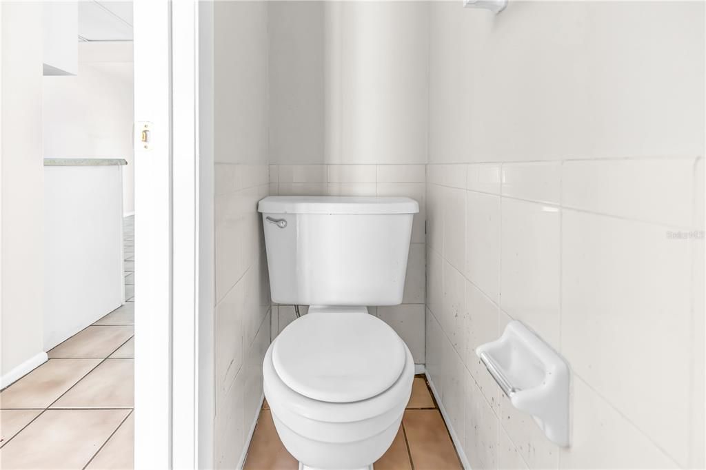 На продажу: $165,000 (2 спален, 1 ванн, 1132 Квадратных фут)