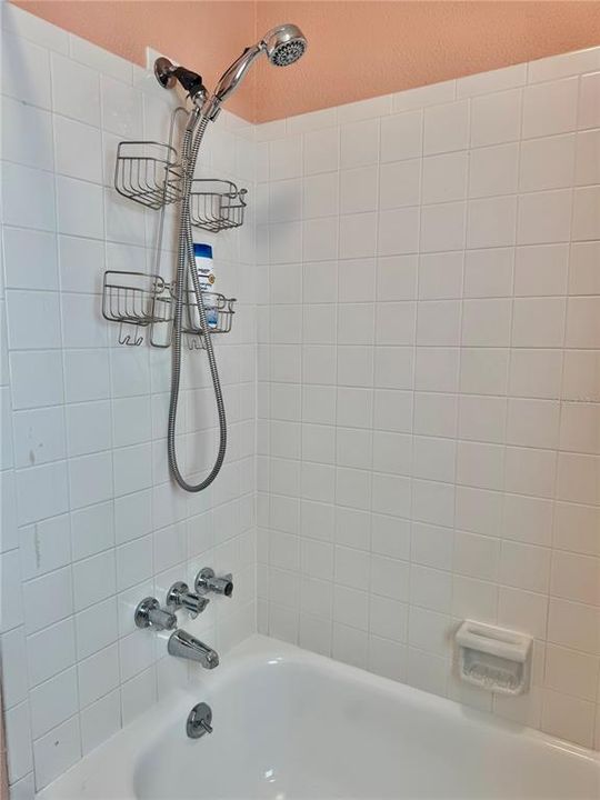 合同活跃: $299,900 (3 贝兹, 2 浴室, 1523 平方英尺)