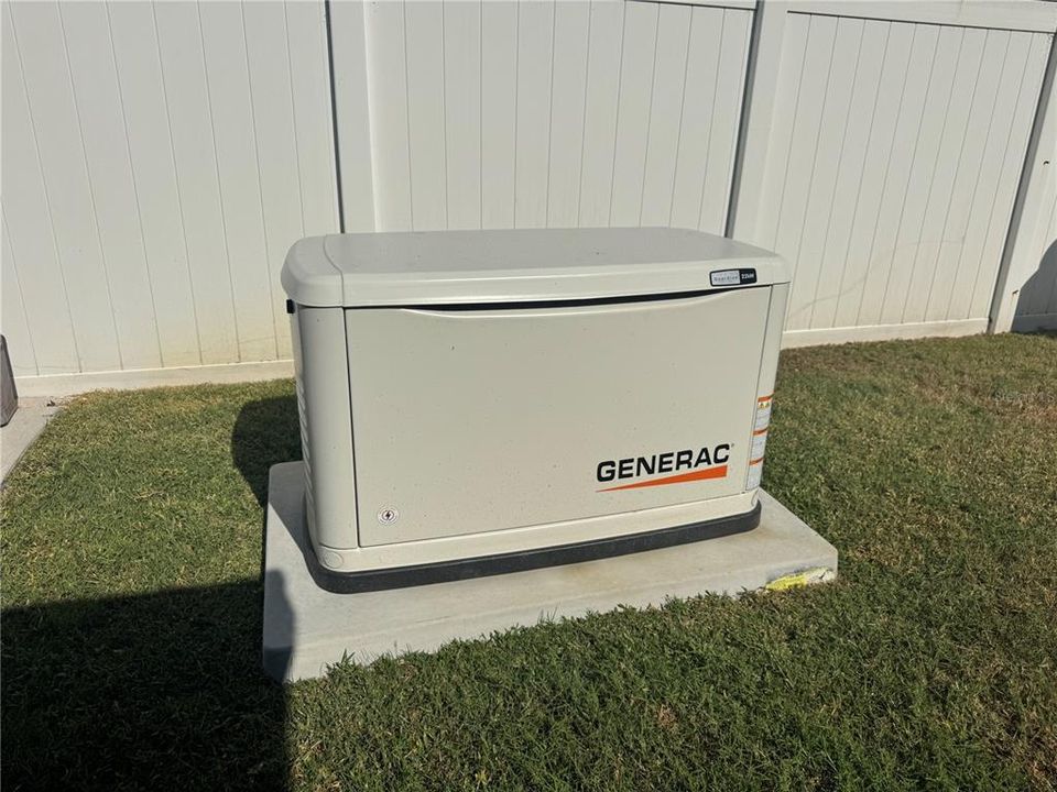 合同活跃: $299,900 (3 贝兹, 2 浴室, 1523 平方英尺)